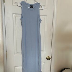 Chic Light Blue Sleeveless Midi Dress